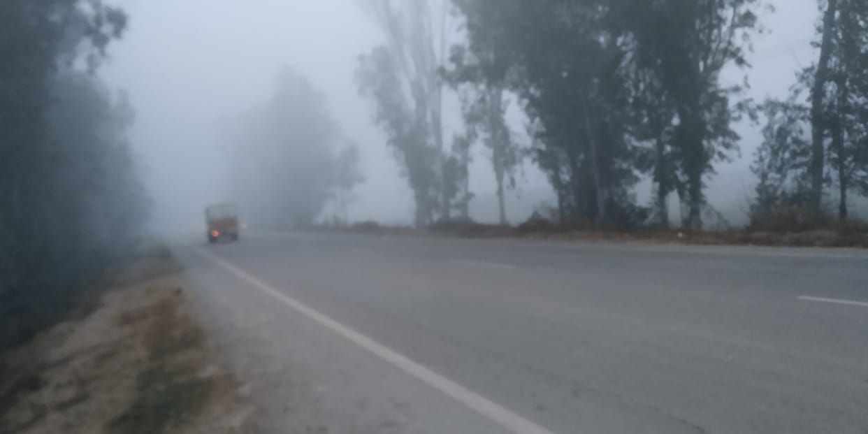 शीतलहर से बढ़ी ठिठुरन