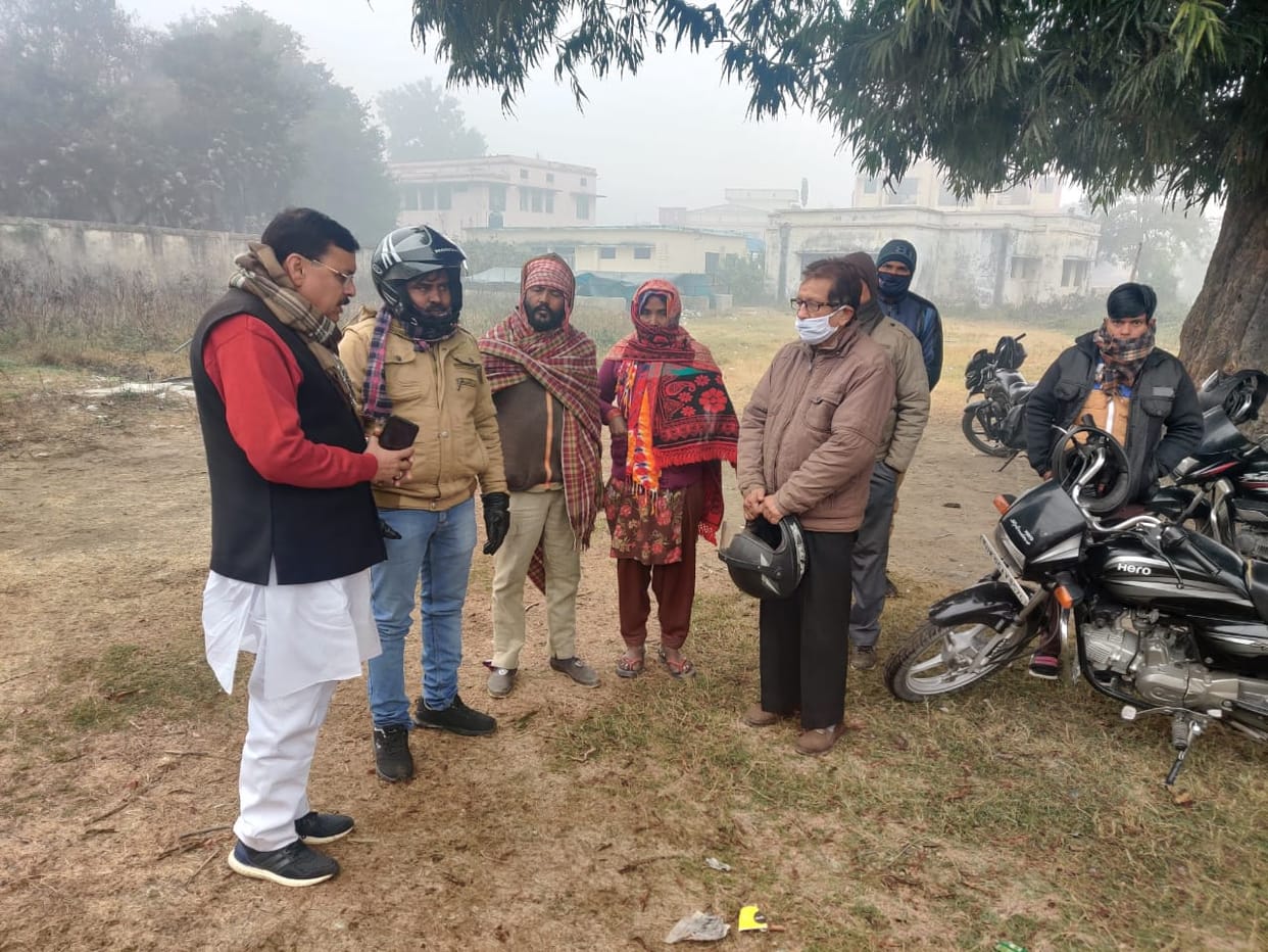 स्कूटी सवार भाई-बहन को अज्ञात वाहन ने रौंदा, मौत
