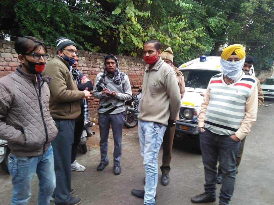 रेवाड़ी में दिनदहाड़े व्यापारी की आंखों में मिर्च डालकर ₹300000 की लूट