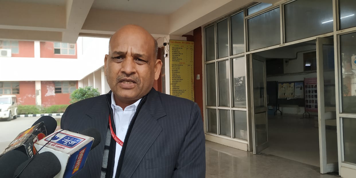 परीक्षा देने के बाद उत्तर पुस्तिका साथ ले गई लड़की, परीक्षा अधिकारियों के फूले हाथ-पांव