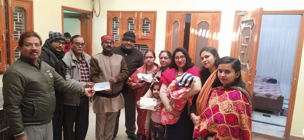 राम मंदिर निर्माण के लिए व्यापारी नेता ने किया 101111 रुपये भेंट