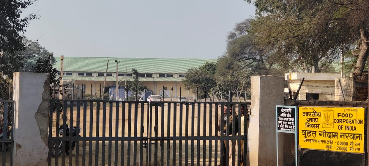 नरवाना में एफसीआई गोदाम पर जांच करने पहुंची सीबीआई की टीम