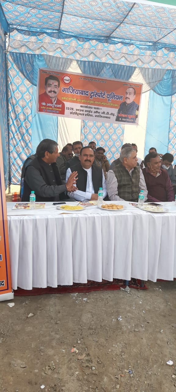 चालक-परिचालकों को बताए सड़क सुरक्षा नियम