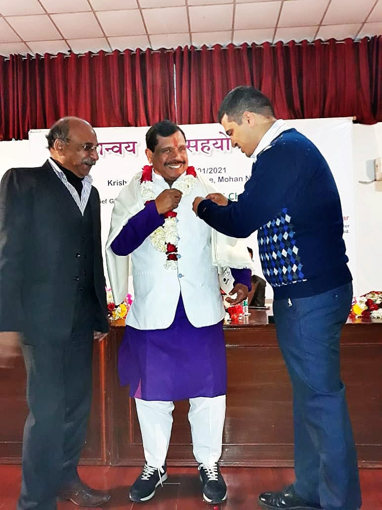 वीके अग्रवाल राष्ट्रपति पदक से सम्मानित