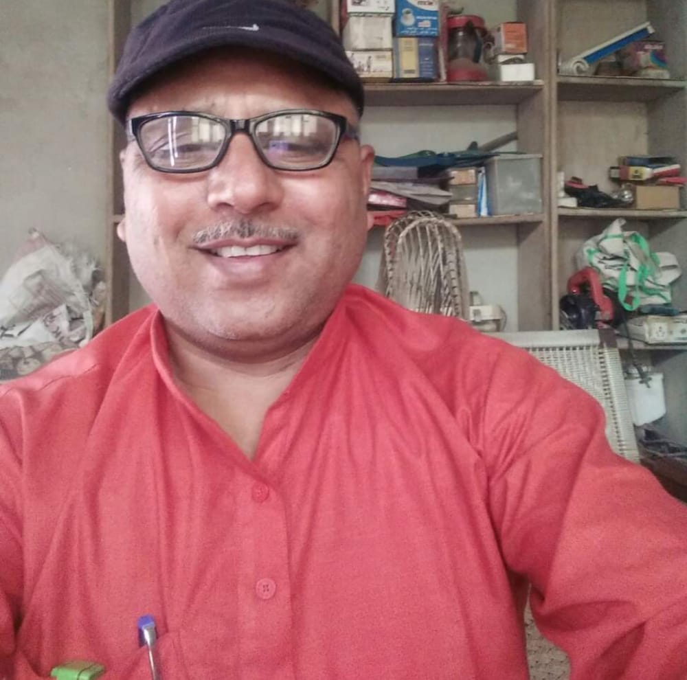 मालवी गांव के पूर्व सरपंच ने ट्रेन के आगे कूद कर की आत्महत्या