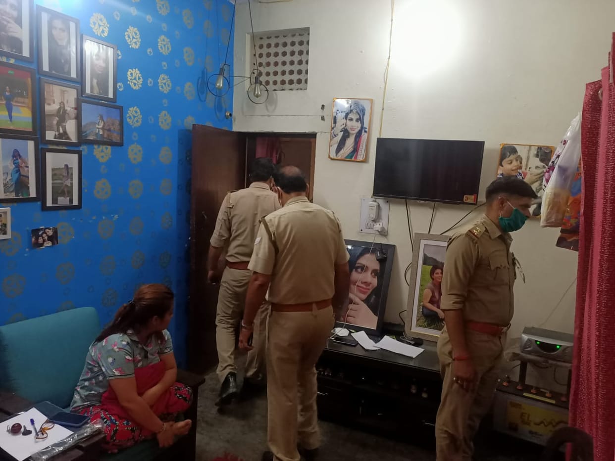 राजस्व कानूगो के मकान का ताला तोड़कर लाखों की चोरी