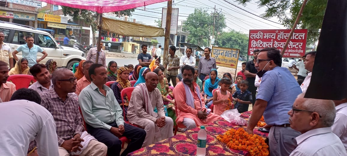 धनीपुर में दर्जनों लोगों ने कांग्रेस की सदस्यता ग्रहण की