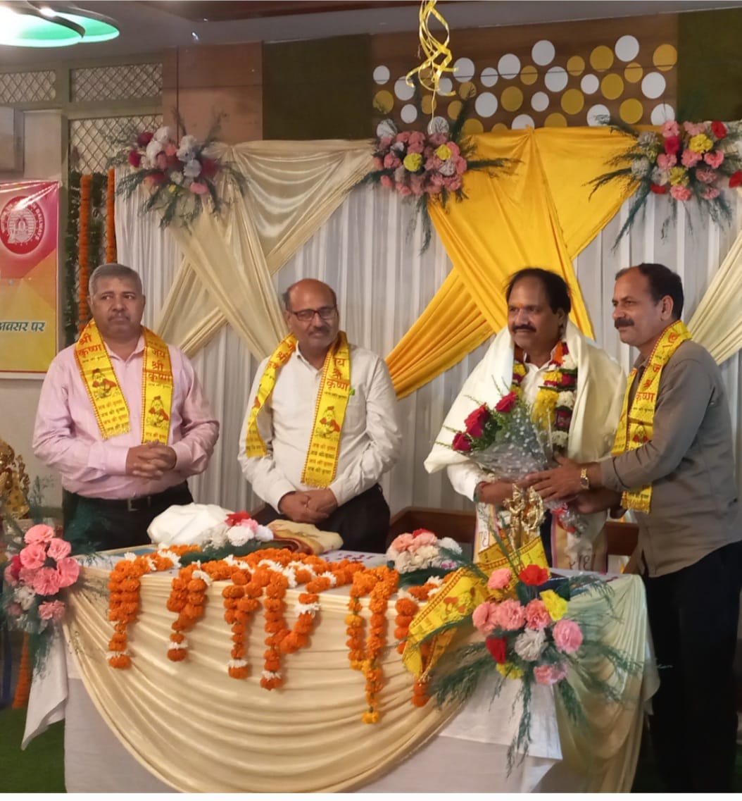 केवल फोटो कैप्शन