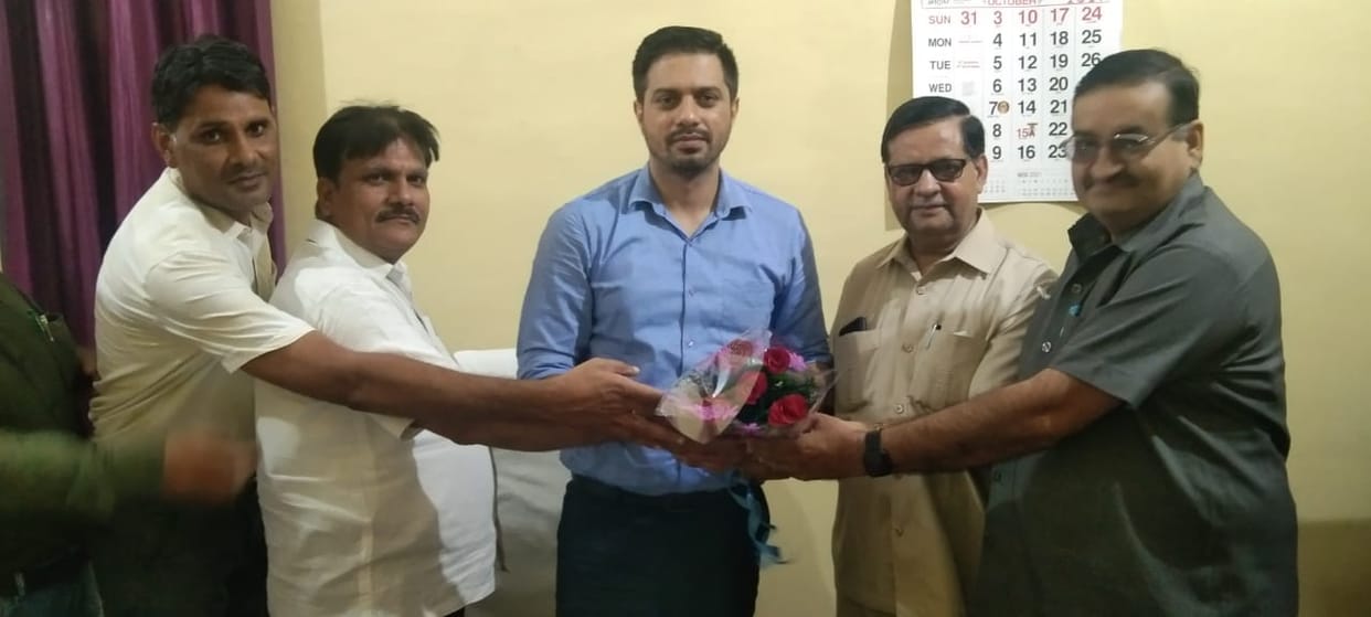 नवागत वित्त एवं लेखा अधिकारी का स्वागत
