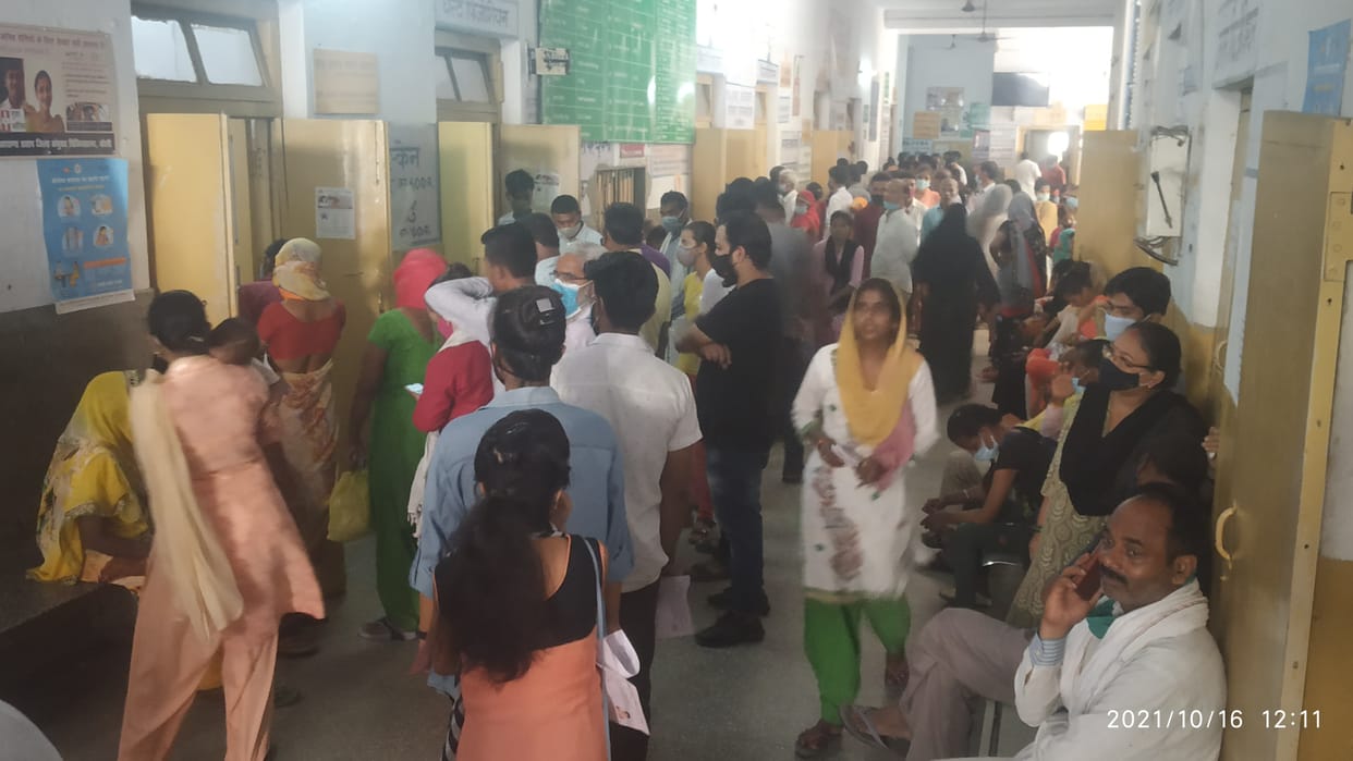 ओपीडी में बने 18 सौ पर्चे, 486 बुखार के मरीज