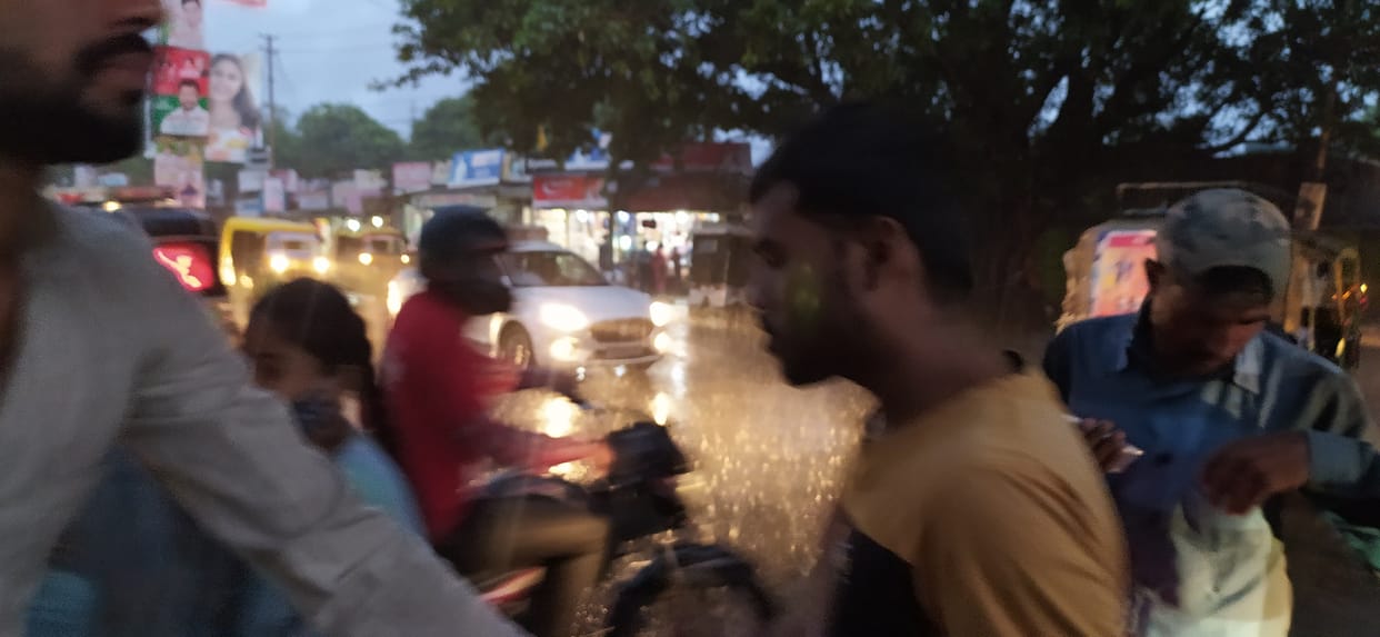 बारिश से शहर में जलभराव
