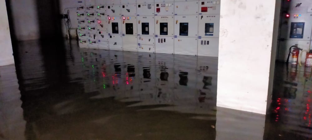 नोएडा के सबसे बड़े अस्पताल में बिजली गुल