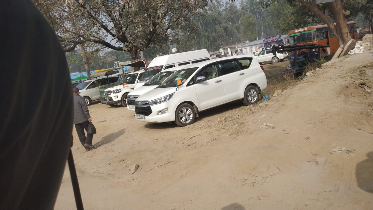 त्रिशूल एयरबेस पहुंचे प्रधानमंत्री, मुख्यमंत्री और जनप्रतिनिधियों ने किया स्वागत