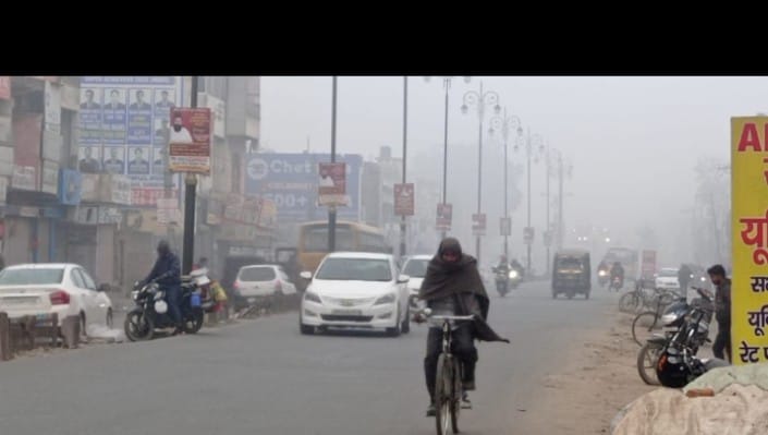 धूप निकलने के बाद आसमान में छाए बादल, सूर्य देवता की लुकाछिपी से जन जीवन पर दिखा पूरा असर
