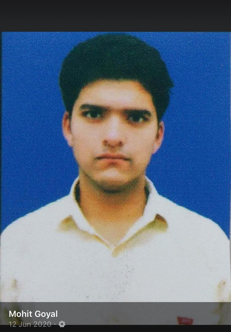 कोरोना का टीका लगवाने के बाद नरवाना में युवक की मौत, परिजनों ने अस्पताल में शुरू किया धरना