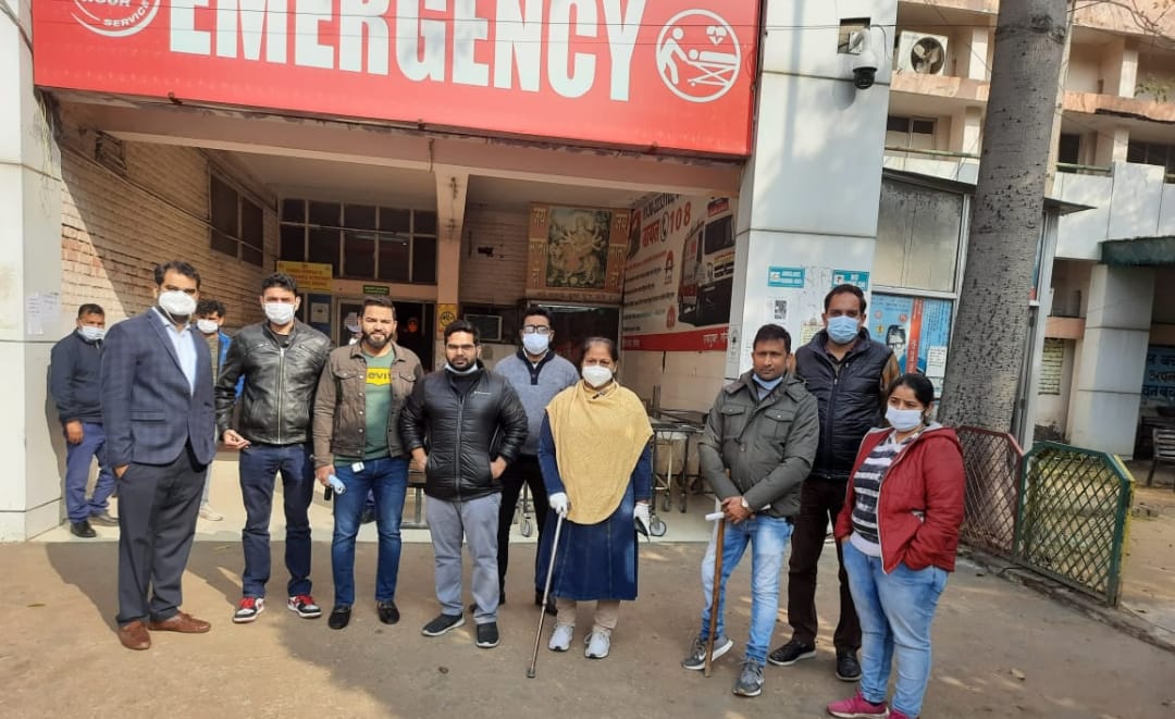 नागरिक अस्पताल में चिकित्सकों ने रखी ओपीडी बंद, मरीज कराहते रहे 