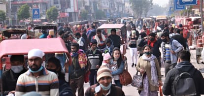फिक्रमंद सरकार और बेफिक्र लोगः