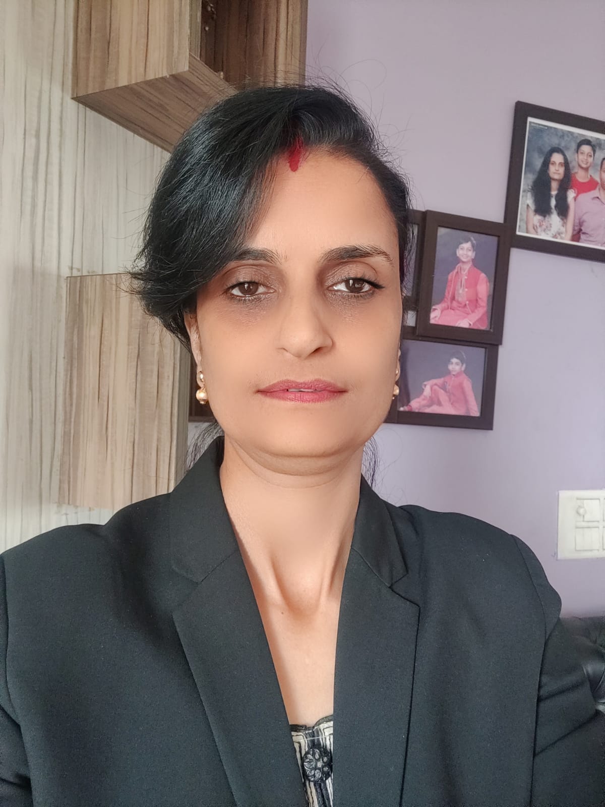 अंजू कविता के साथ