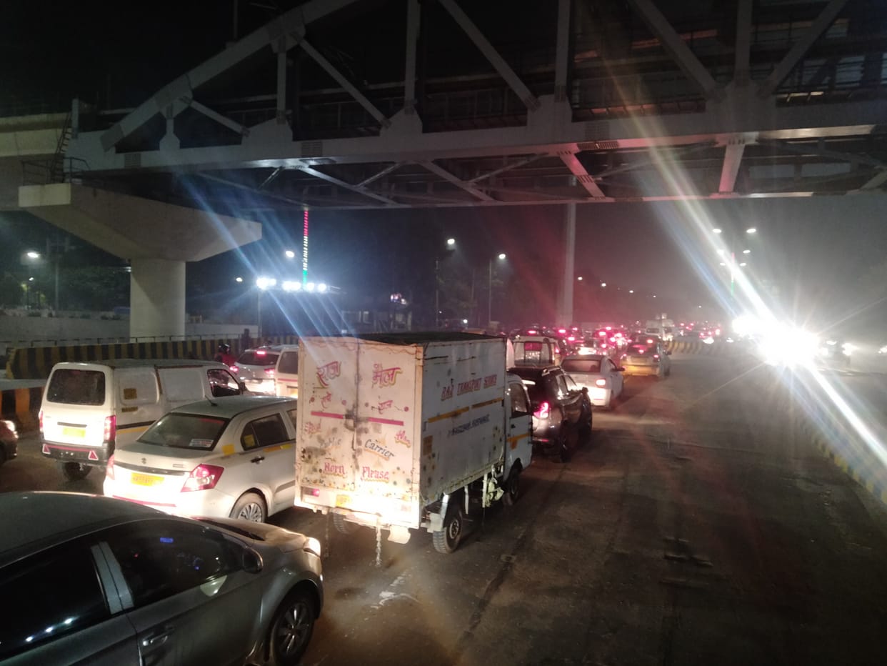 सेक्टर 60 अंदर पास में लगा जाम