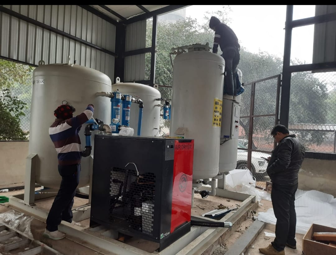 नागरिक अस्पताल में दूसरे ऑक्सीजन प्लांट का किया ट्रायल