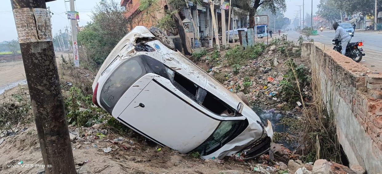 रेवाड़ी रोड पर गंदे नाले पर सेफ्टी वाल नहीं होने से हो रहे हादसे
