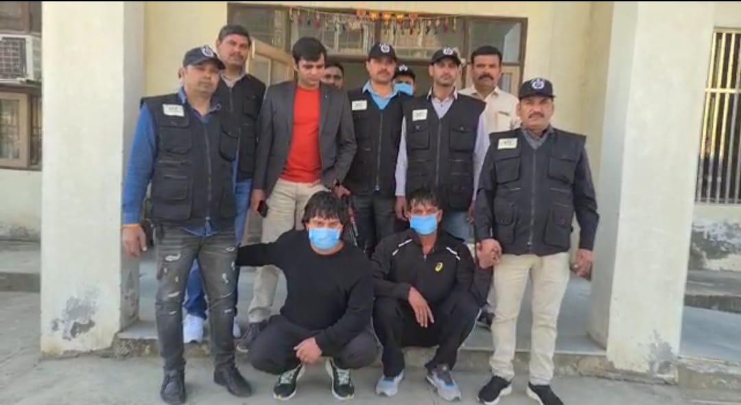 एसटीएफ सोनीपत ने लूट के मामले में इनामी दो बदमाशों को किया गिरफ्तार