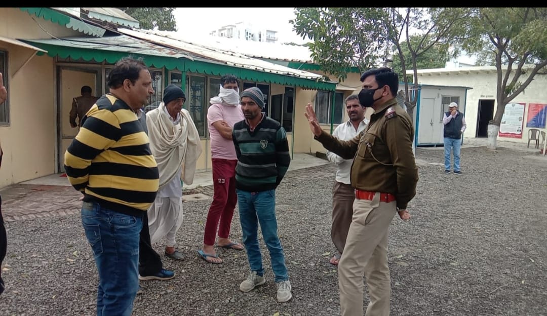 किसान की पीटकर व गला रेतकर हत्या