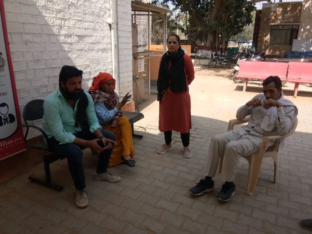पेंशन बढ़ोतरी के नाम पर 70 हजार के नकली नोट थमा बुजुर्ग महिला से 2 ठग ले गए 30 हजार के असली नोट