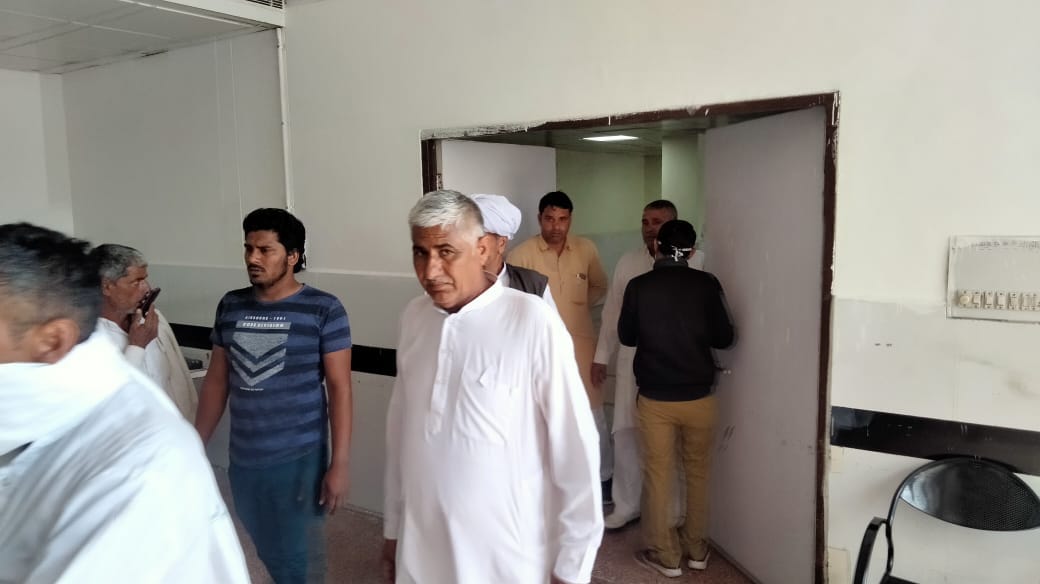 गांधरा में युवक ने भाभी व सरपंच की सास को गोली मारकर खुद की आत्महत्या