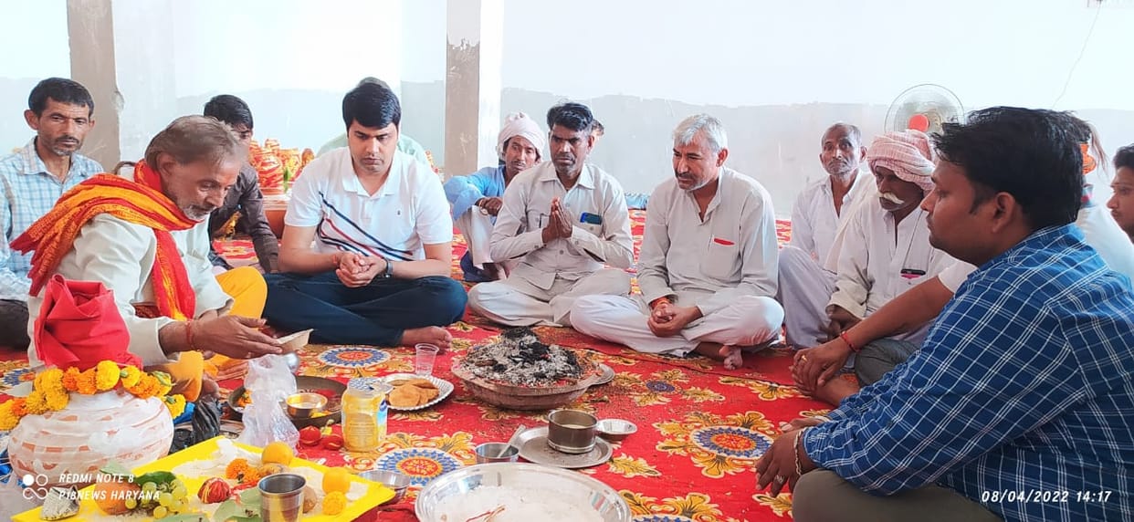 श्री बाँके बिहारीलाल मंदिर में 108 कलश के साथ शोभायात्रा व नगर भ्रमण कर शिव परिवार की  हुई प्राणप्रतिष्ठा।