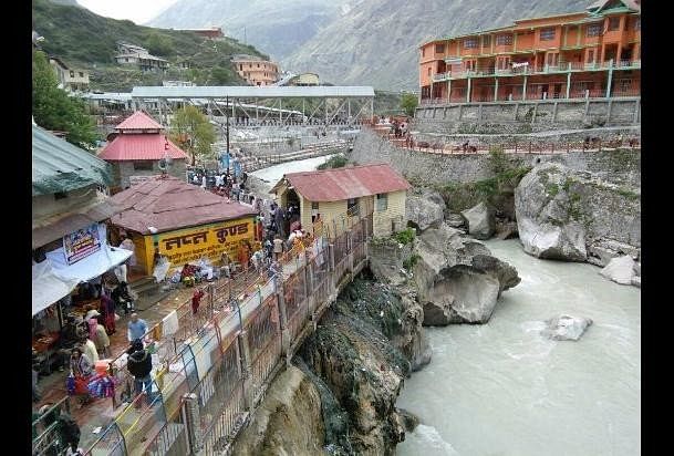 Tapta Kund of Badrinath - The Secret and Story of hot water