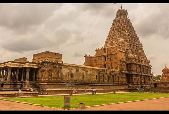 BRIHADESHWAR TEMPLE: History, Architecture, Features &   Significance