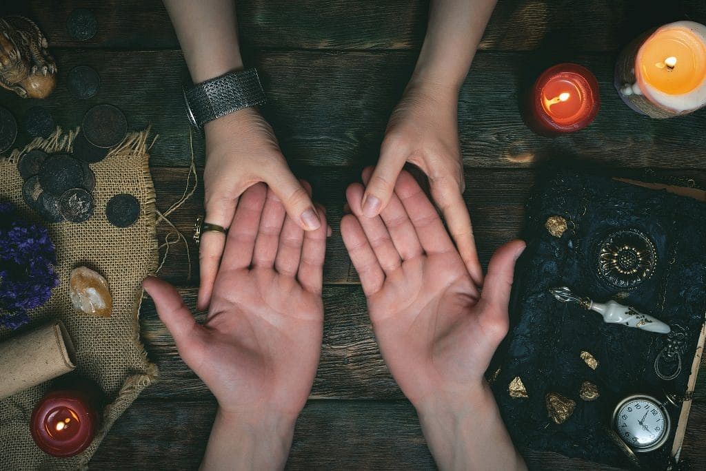 Palmistry: Have an insight into what the marriage line in your hand says