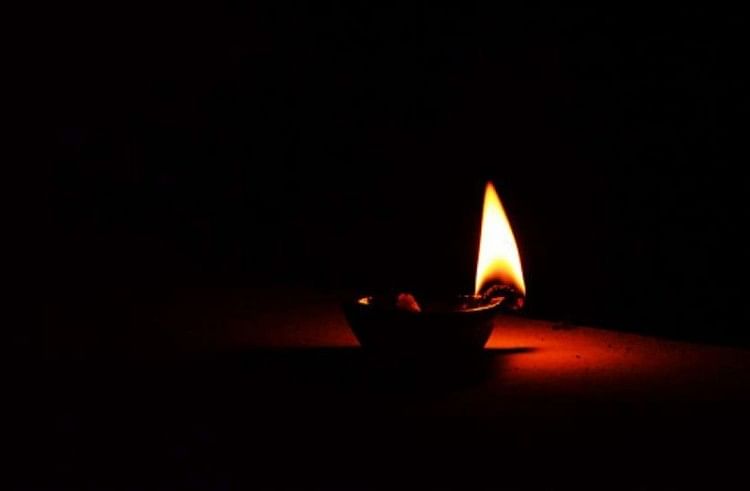 Why The Tradition Of Lighting A Lamp (deepak)every Morning And Evening ...