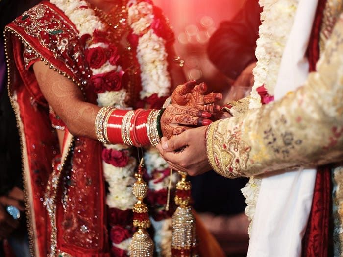 जानें हिन्दुओं में विवाह रात्रि में होने के पीछे का रहस्य
