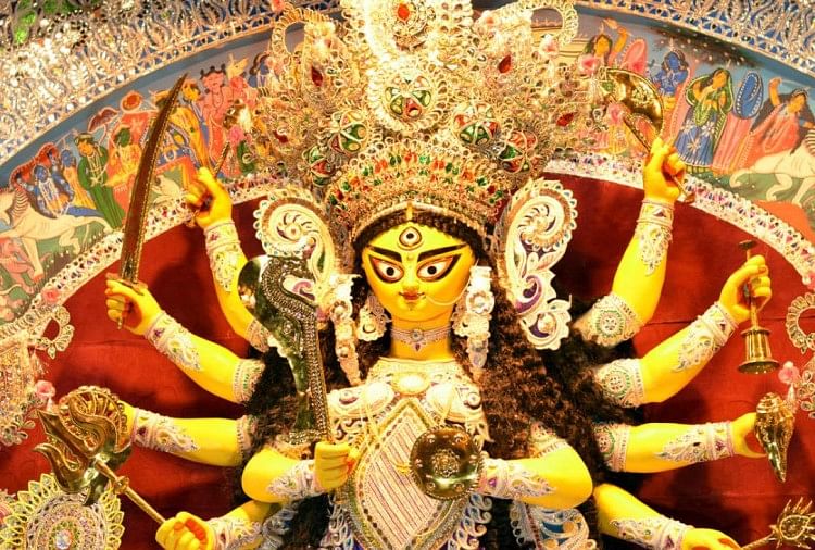 नवरात्रि का तीसरा दिन, ऐसे करें मां चंद्रघंटा की पूजा