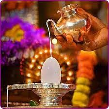 Shiva Puja :  महादेव से मनचाहा वरदान पाने के लिए सोमवार को कैसे करें शिवलिंग की पूजा