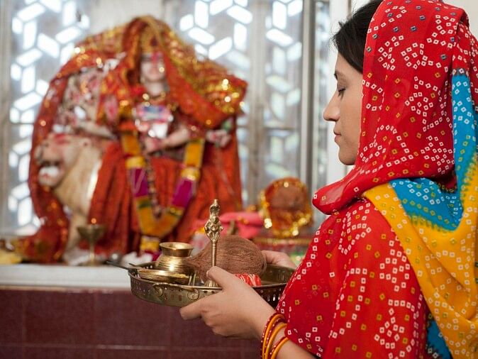 Puja Rules: जानिए पूजा करते समय होने वाली आरती का महत्व और इसका सही तरीका
