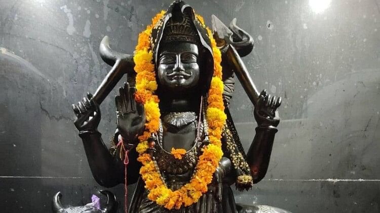 Shani Jayanti 2023: शनि जयंती पर इस पूजा से दूर होंगी बड़ी मुश्किलें, पूरा होगा हर ख्वाब