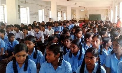 Hollowed govt schools should be handed over to pvt players, suggests Niti Aayog