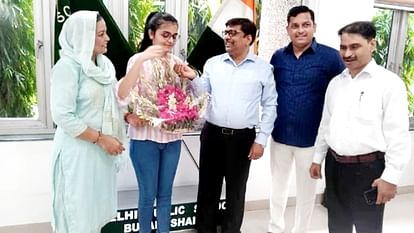 CBSE Class 12th Results: Tanya Singh Scores 100%, Transforming Calamity into Opportunity