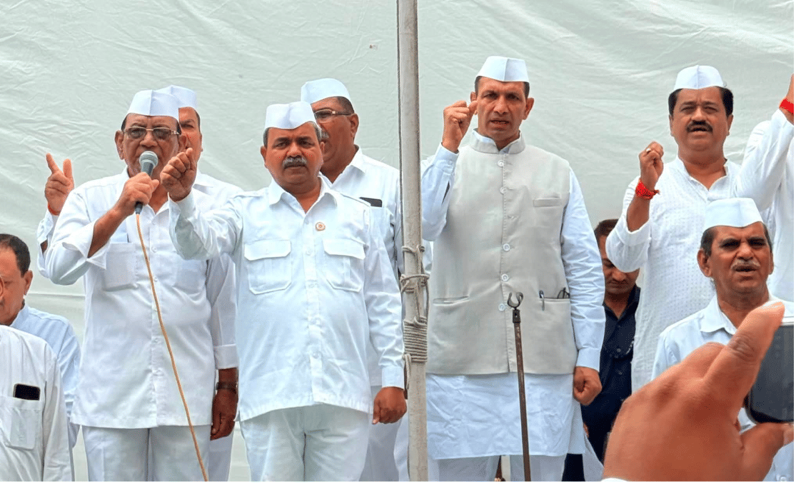 स्वतंत्रता दिवस पर कांग्रेस कार्यालय में ध्वजारोहण: पटवारी बोले- भ्रष्टाचार से लड़ेंगे, मुफ्त शिक्षा की मांग