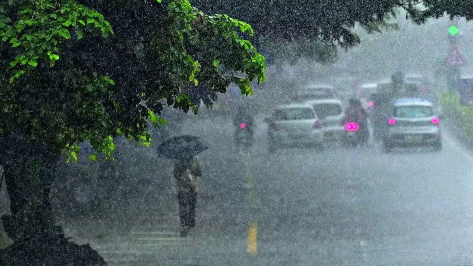 मानसून की विदाई शुरू, तापमान में बढ़ोतरी का दौर आया।