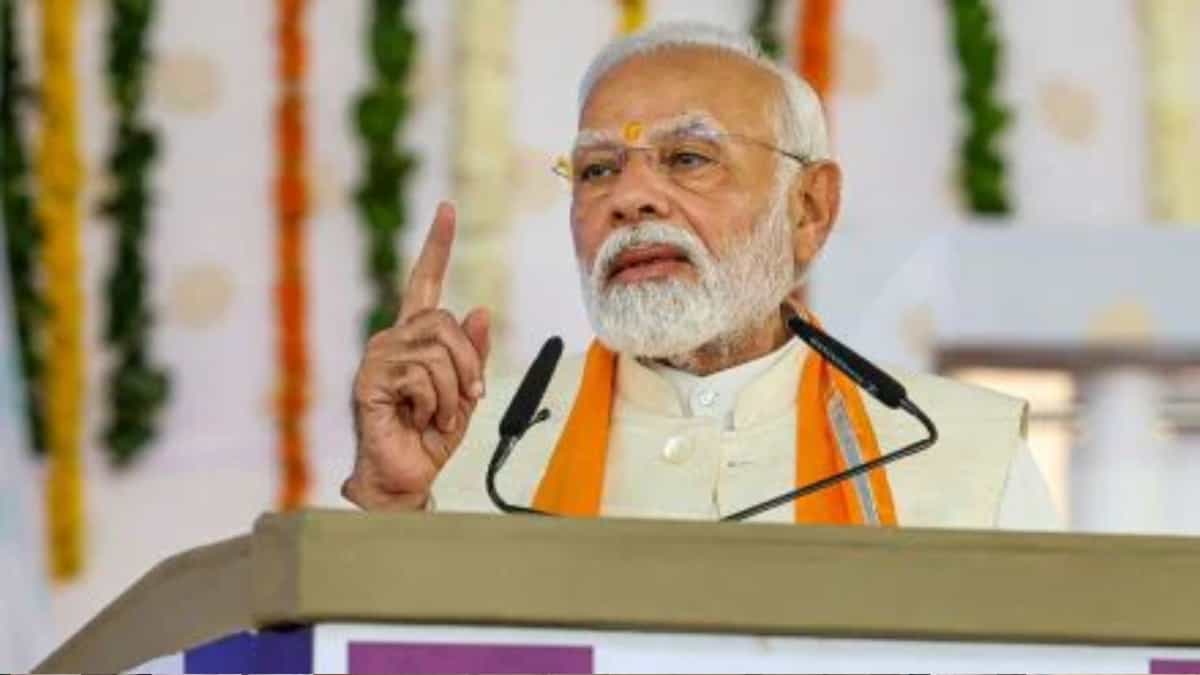 प्रधानमंत्री नरेंद्र मोदी
