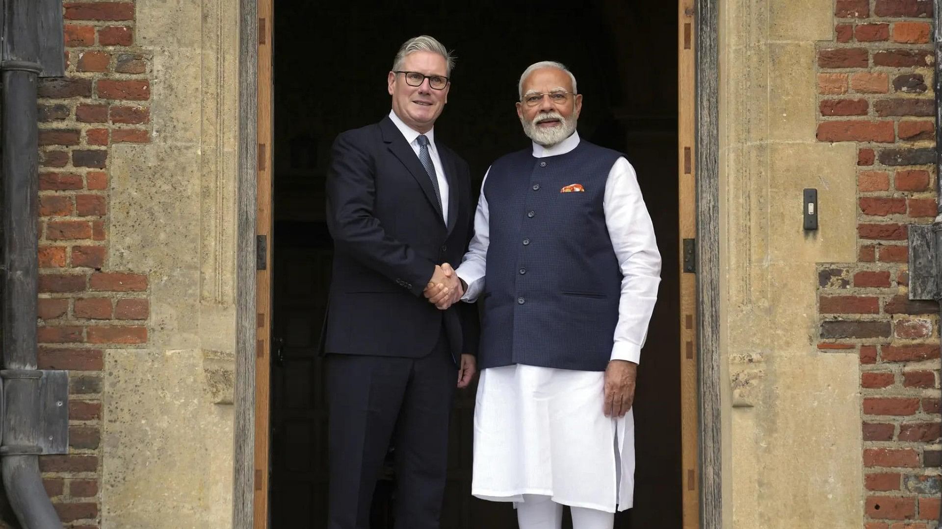 India- Uk Fta पर हस्ताक्षर: ब्रिटेन के साथ मोदी सरकार ने किया ऐसा समझौता,  किसानों की हो जाएगी बल्ले-बल्ले - India-uk Sign Landmark Free Trade  Agreement: Bilateral Trade Set To ...