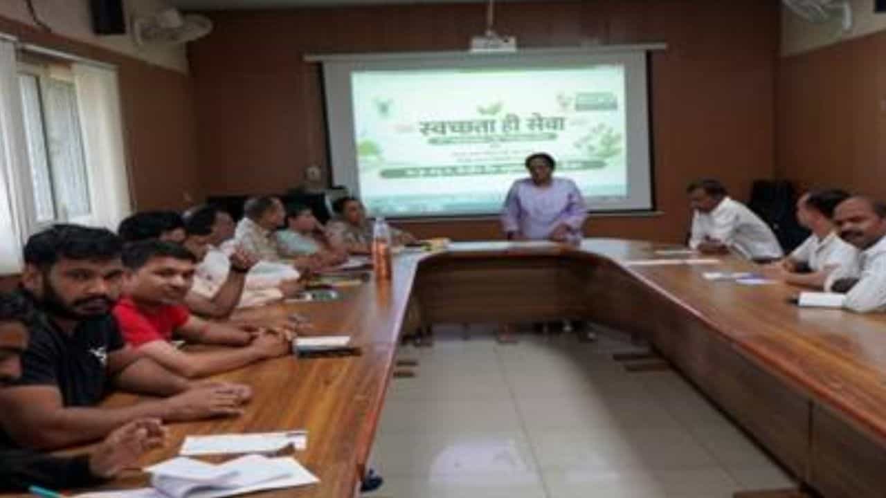 ICAR-CIRB हिसार में 24 सितंबर को स्वच्छता संवाद आयोजित किया गया।