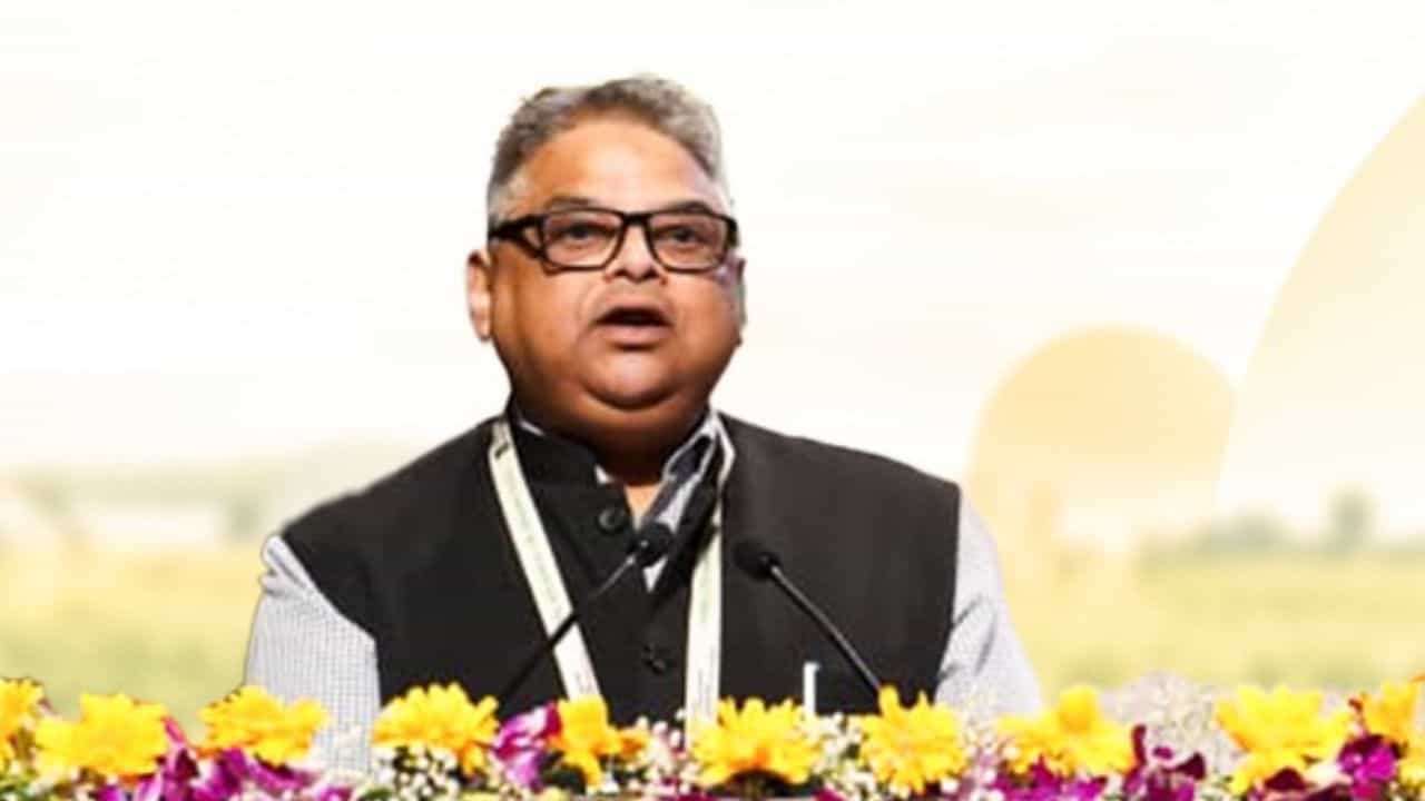 कृषि सचिव अतीश चंद्र