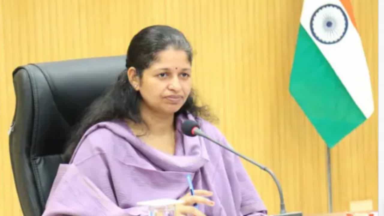 कलेक्टर प्रतिभा पाल