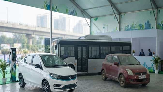 नई EV खरीदने पर छूट और टैक्स में राहत, 28 अक्टूबर को लगेगा मेला नई EV खरीदने पर छूट और टैक्स में राहत, 28 अक्टूबर को लगेगा मेला