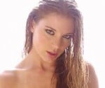 aurora snow demands condom during shoot
